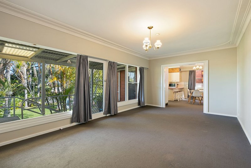 Photo - 48 Crown Street, Belmont NSW 2280 - Image 3