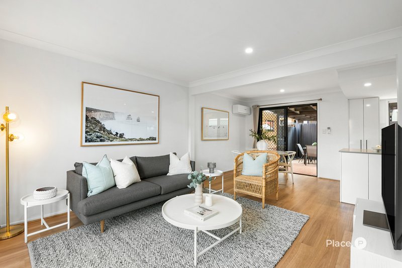 Photo - 4/8 Deason Street, Sunnybank QLD 4109 - Image 3
