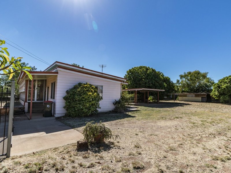 Photo - 48 Deighton Street, Mount Isa QLD 4825 - Image 12