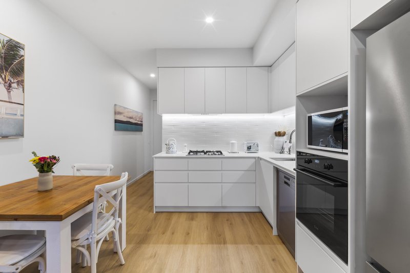 Photo - 48 Delta Circuit, Hope Island QLD 4212 - Image 13