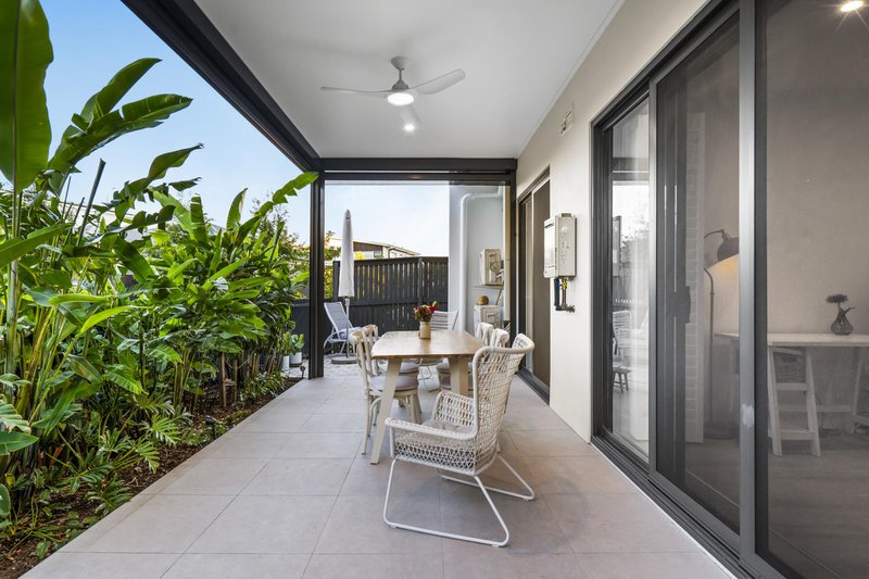 Photo - 48 Delta Circuit, Hope Island QLD 4212 - Image 21