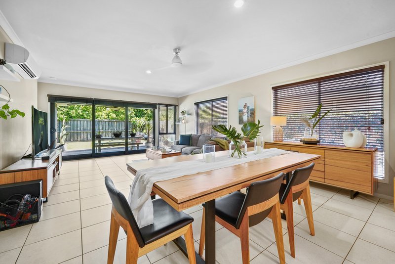 Photo - 48 Denham Crescent, North Lakes QLD 4509 - Image 6