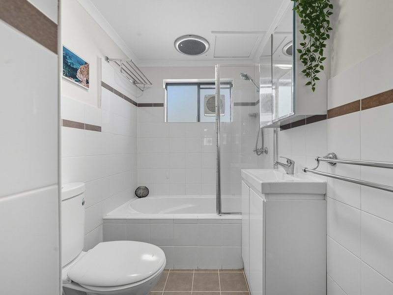 Photo - 4/8 Dent Street, Jamisontown NSW 2750 - Image 9