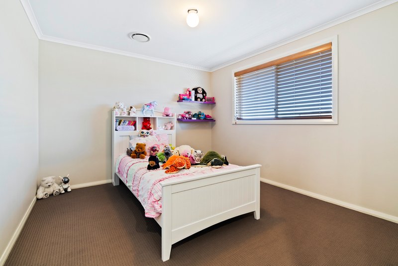 Photo - 48 Discovery Circuit, Gregory Hills NSW 2557 - Image 18