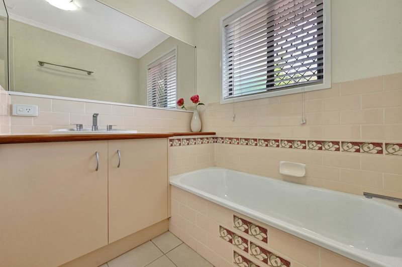 Photo - 48 Dixon Drive, Telina QLD 4680 - Image 13