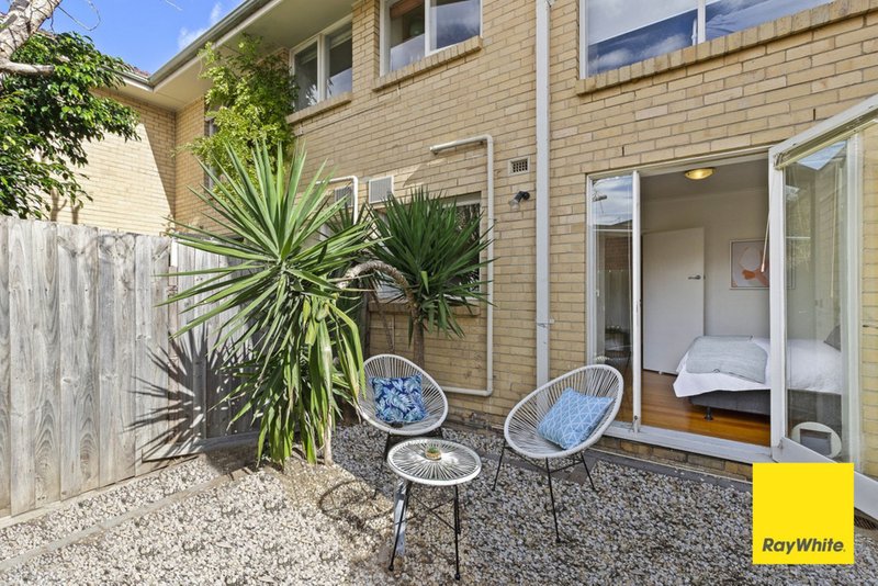 Photo - 4/8 Docker Street, Elwood VIC 3184 - Image 6