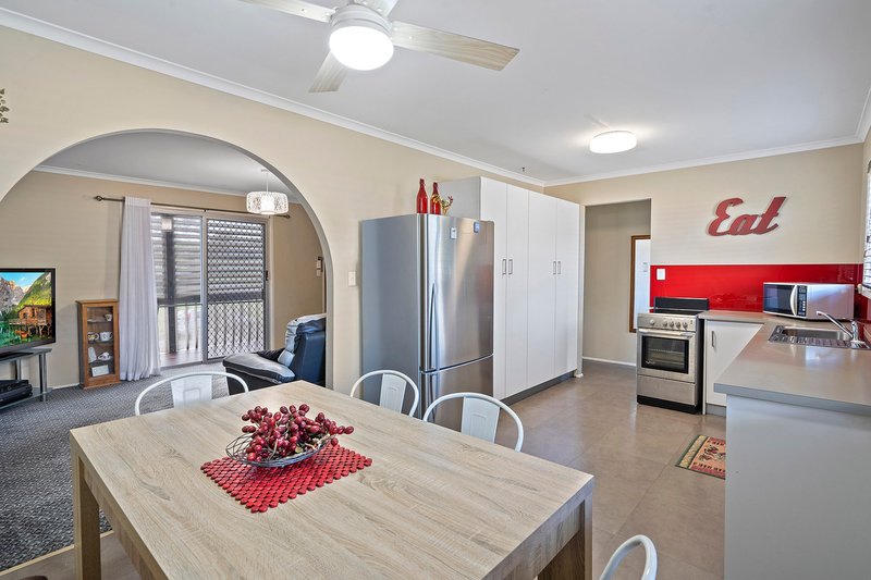 Photo - 48 Dongarven Drive, Eagleby QLD 4207 - Image 2