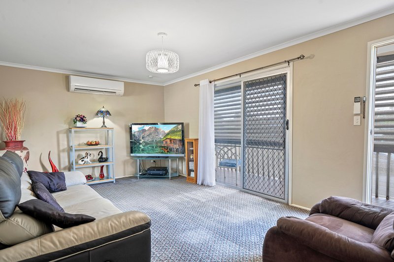 Photo - 48 Dongarven Drive, Eagleby QLD 4207 - Image 4