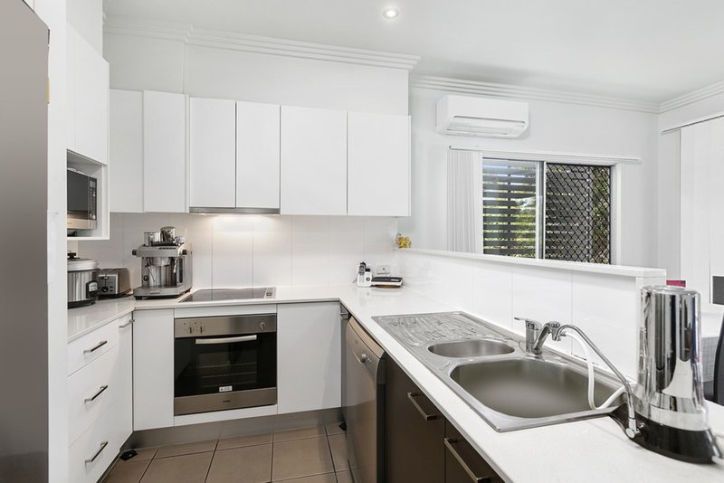 Photo - 4/8 Dudley Street, Annerley QLD 4103 - Image 3