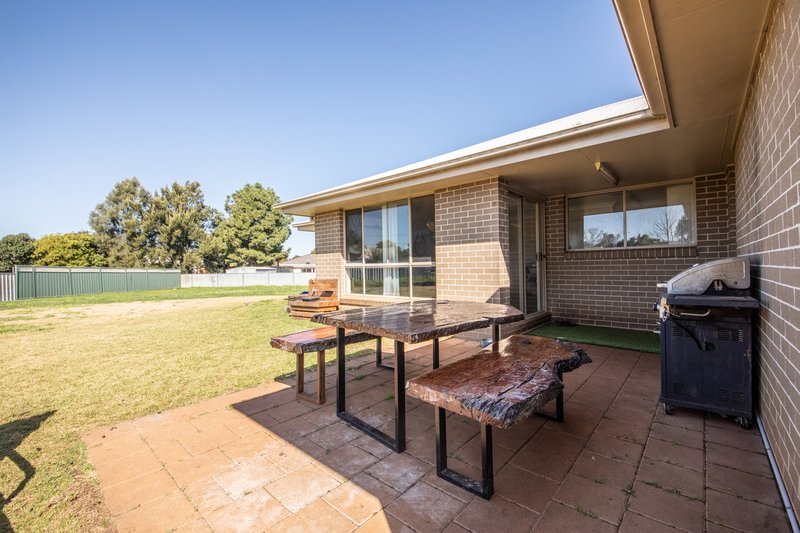 Photo - 48 Dunheved Circle, Dubbo NSW 2830 - Image 14