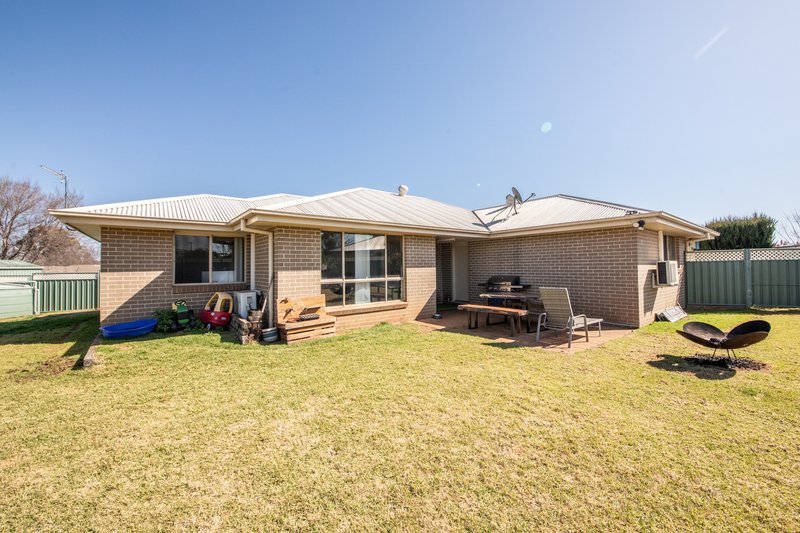 Photo - 48 Dunheved Circle, Dubbo NSW 2830 - Image 15