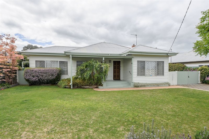 Photo - 48 Edith Street, Horsham VIC 3400 - Image 2