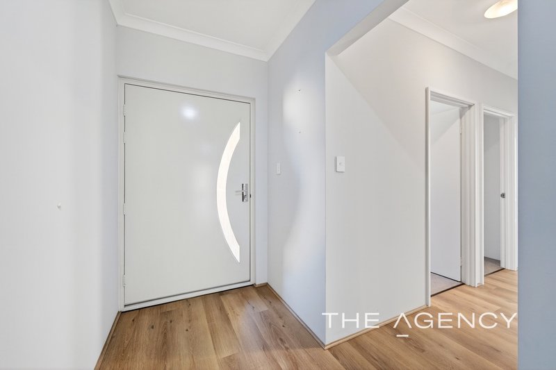 Photo - 48 Edmondson Crescent, Karrinyup WA 6018 - Image 2