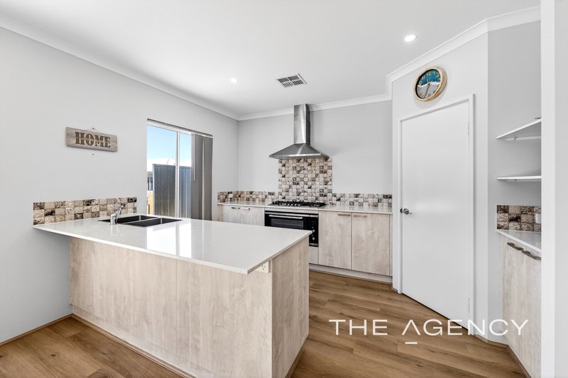 Photo - 48 Edmondson Crescent, Karrinyup WA 6018 - Image 5