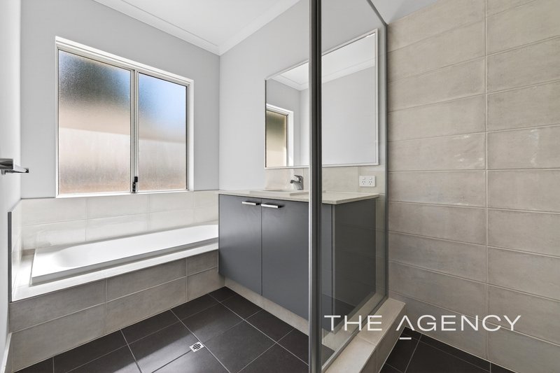 Photo - 48 Edmondson Crescent, Karrinyup WA 6018 - Image 14