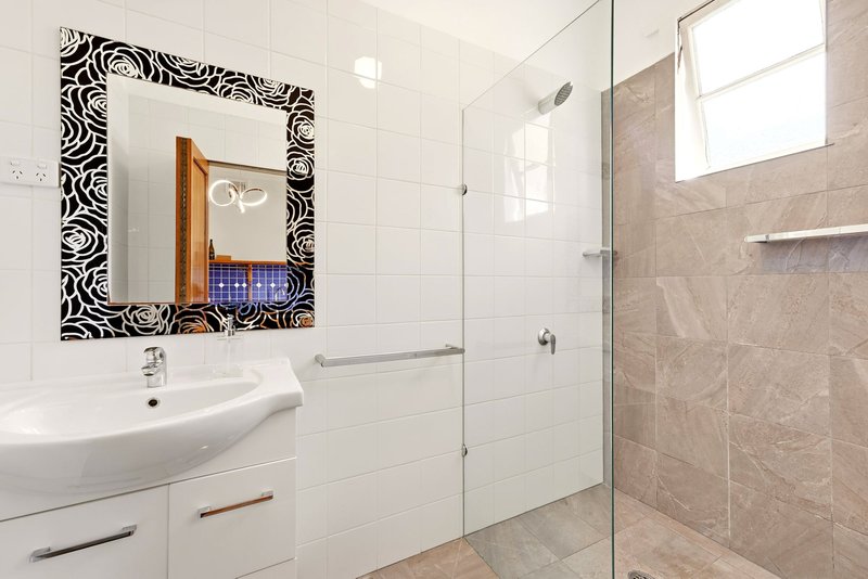 Photo - 48 Eighth Avenue, Coorparoo QLD 4151 - Image 14