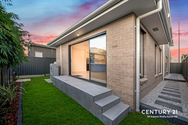 Photo - 48 Elara Boulevard, Marsden Park NSW 2765 - Image 11
