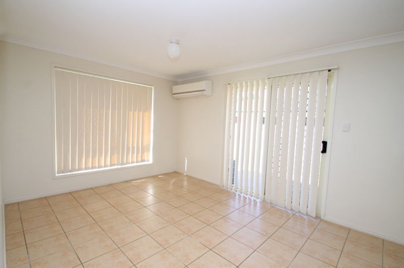 Photo - 48 Emmadale Drive, New Auckland QLD 4680 - Image 4