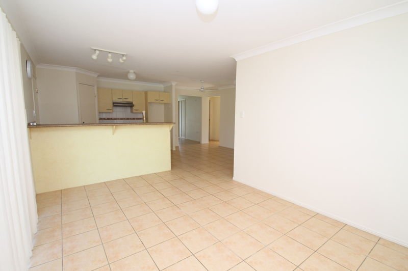 Photo - 48 Emmadale Drive, New Auckland QLD 4680 - Image 5