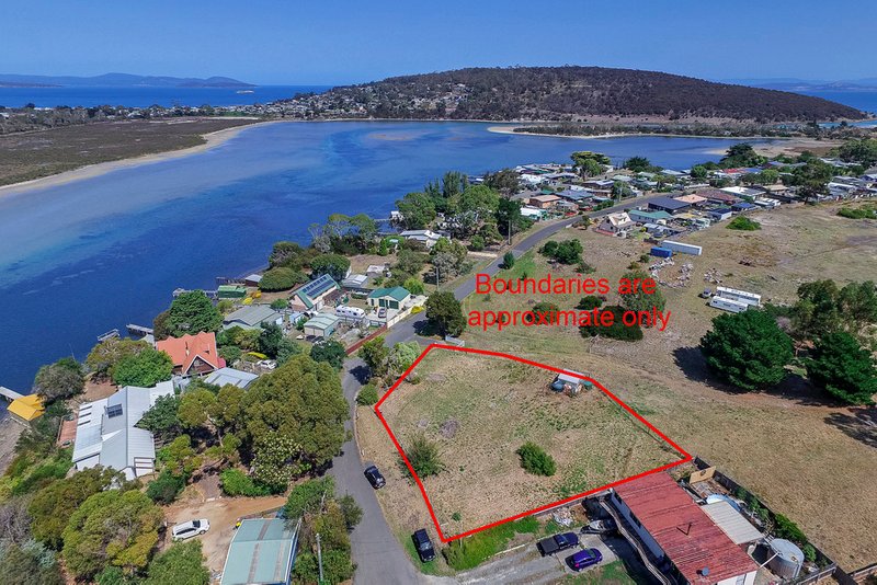 48 Erle Street, Carlton River TAS 7173