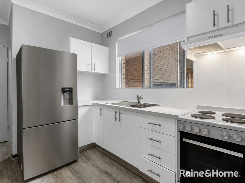 Photo - 4/8 Factory Street, North Parramatta NSW 2151 - Image 2
