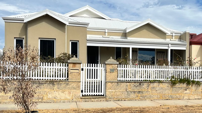 Photo - 48 Farmaner Parkway, Ellenbrook WA 6069 - Image 1