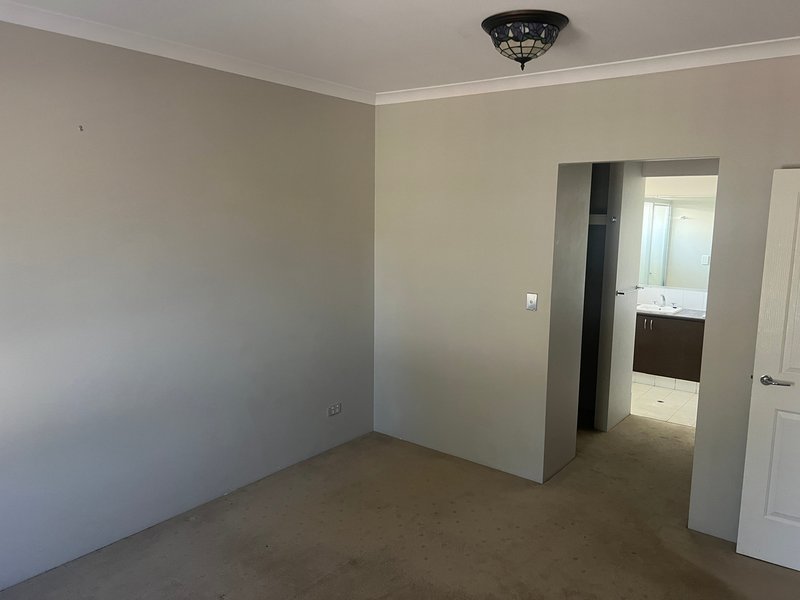Photo - 48 Farmaner Parkway, Ellenbrook WA 6069 - Image 3