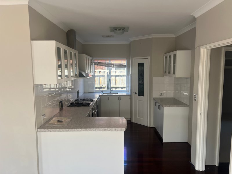 Photo - 48 Farmaner Parkway, Ellenbrook WA 6069 - Image 4