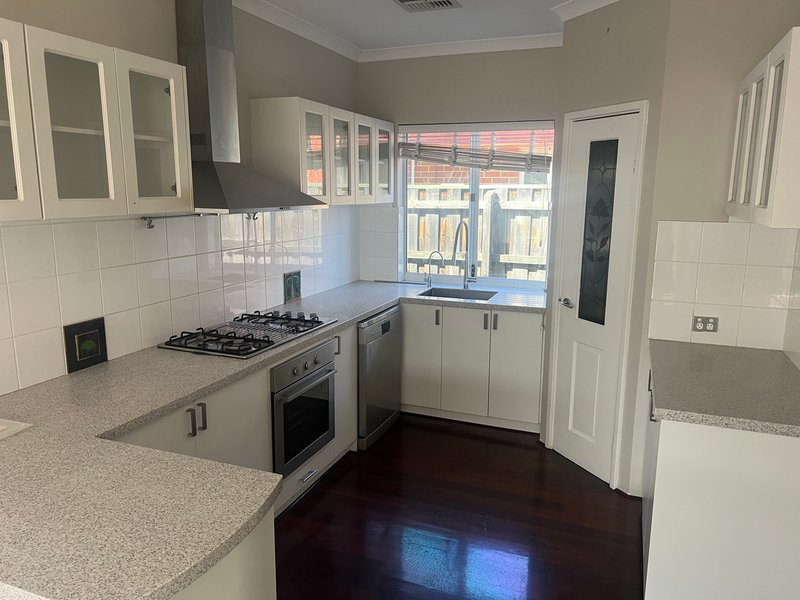 Photo - 48 Farmaner Parkway, Ellenbrook WA 6069 - Image 5