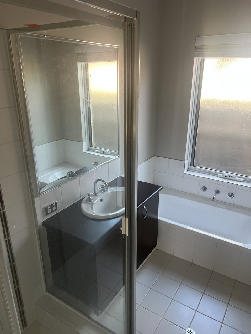 Photo - 48 Farmaner Parkway, Ellenbrook WA 6069 - Image 8