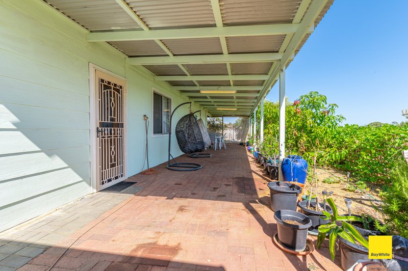 Photo - 48 Flat Rock Pass, Karakin WA 6044 - Image 9