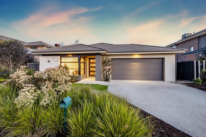 48 Flowerbloom Crescent, Clyde North VIC 3978