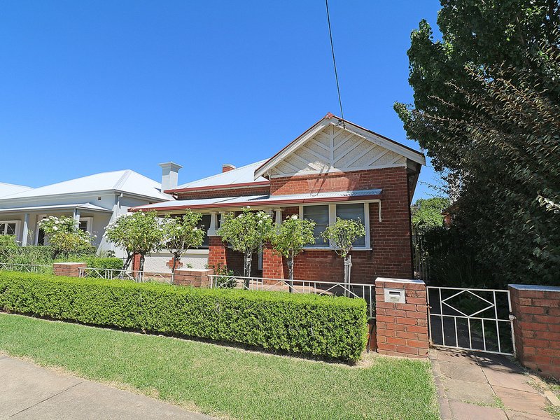 48 Fox Street, Wagga Wagga NSW 2650