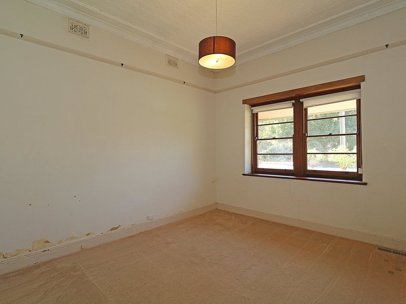 Photo - 48 Fox Street, Wagga Wagga NSW 2650 - Image 7