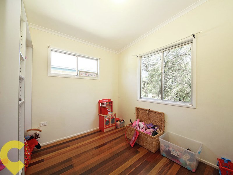 Photo - 48 Frank Street, Caboolture South QLD 4510 - Image 7