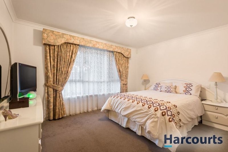 Photo - 48 Frudal Crescent, Knoxfield VIC 3180 - Image 6