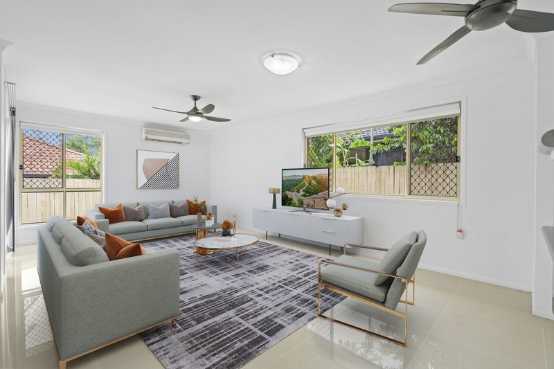 Photo - 48 Gleneagles Crescent, Oxley QLD 4075 - Image 2