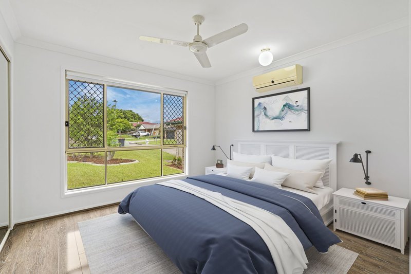 Photo - 48 Gleneagles Crescent, Oxley QLD 4075 - Image 5