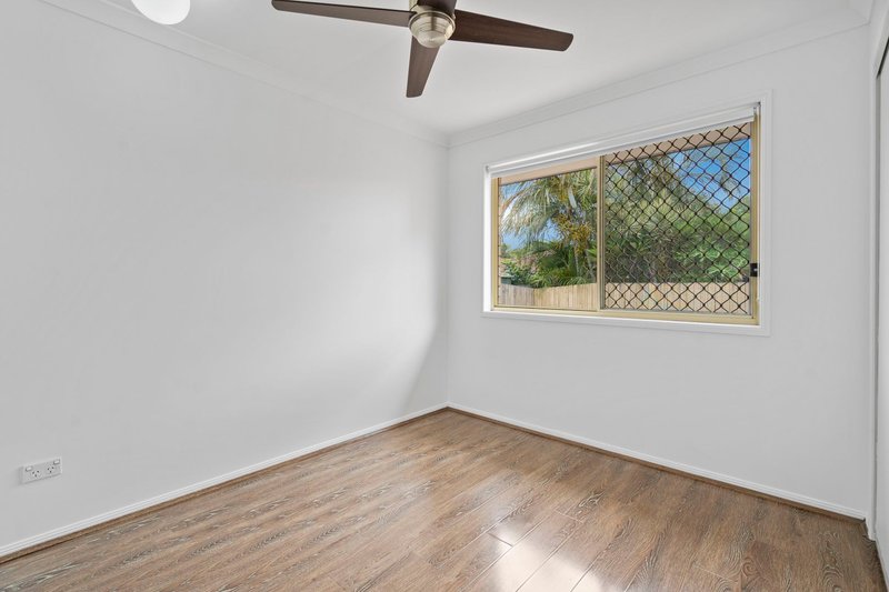 Photo - 48 Gleneagles Crescent, Oxley QLD 4075 - Image 7