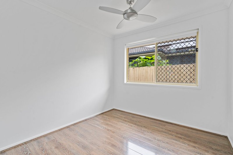 Photo - 48 Gleneagles Crescent, Oxley QLD 4075 - Image 8