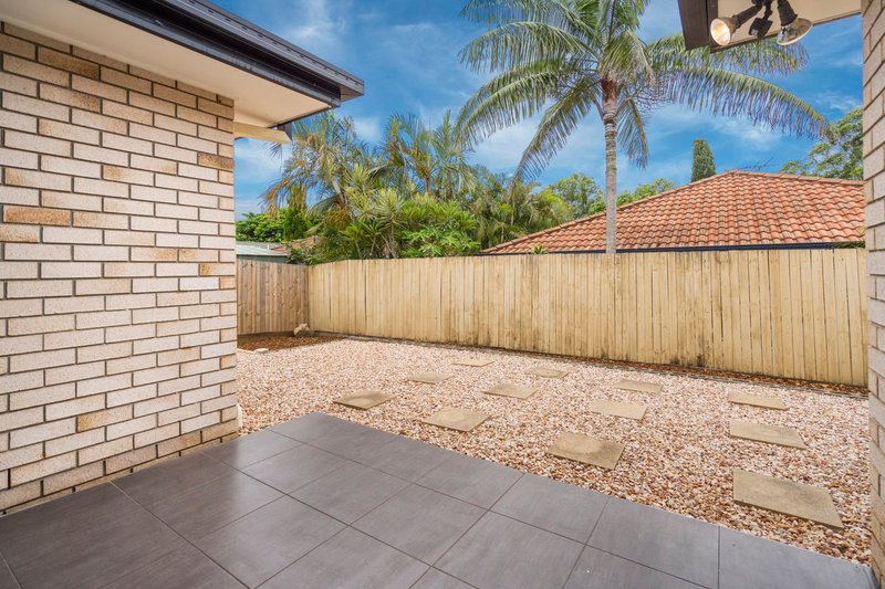 Photo - 48 Gleneagles Crescent, Oxley QLD 4075 - Image 12