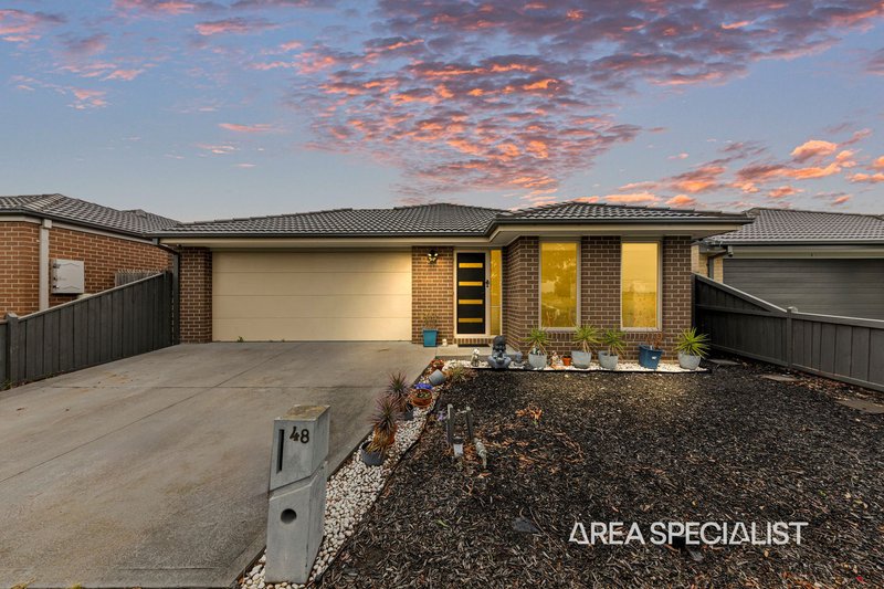 Photo - 48 Glenelg Street, Clyde North VIC 3978 - Image 2