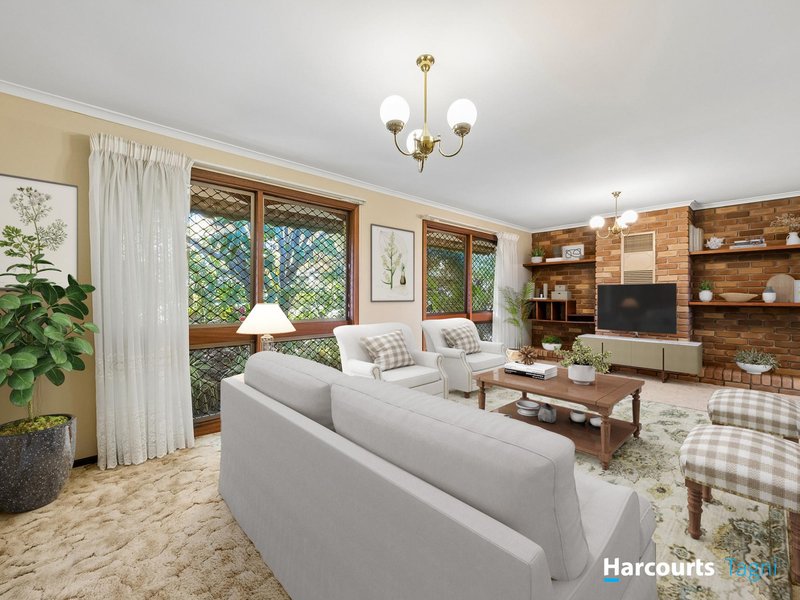 Photo - 48 Hamilton Crescent, Aberfoyle Park SA 5159 - Image 2