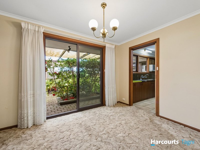Photo - 48 Hamilton Crescent, Aberfoyle Park SA 5159 - Image 10