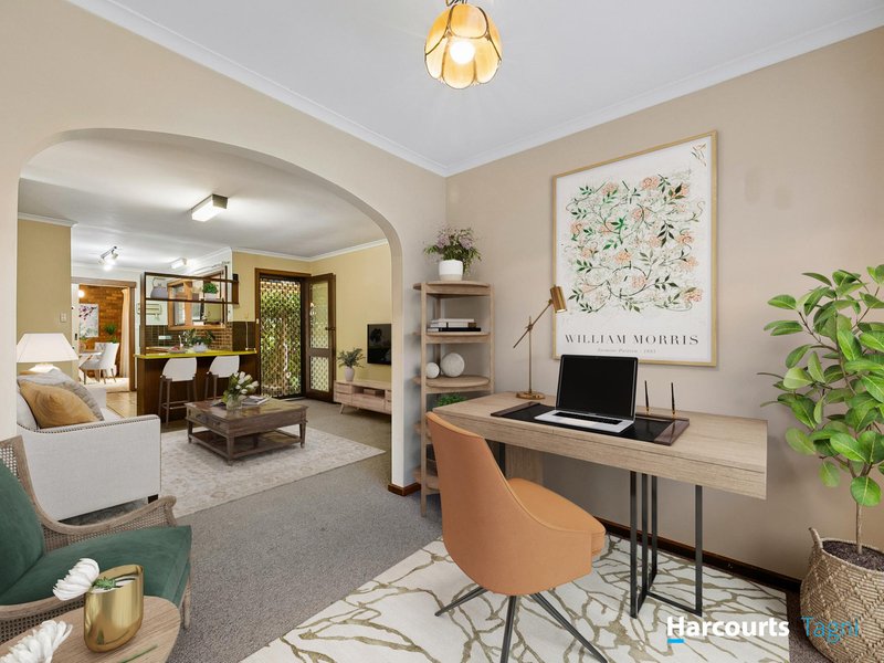 Photo - 48 Hamilton Crescent, Aberfoyle Park SA 5159 - Image 11