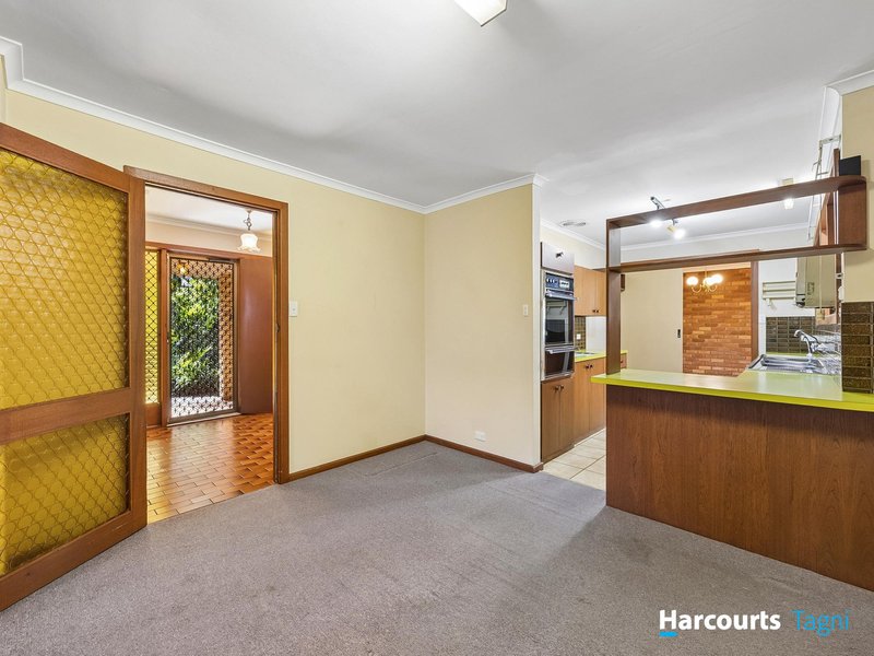 Photo - 48 Hamilton Crescent, Aberfoyle Park SA 5159 - Image 14