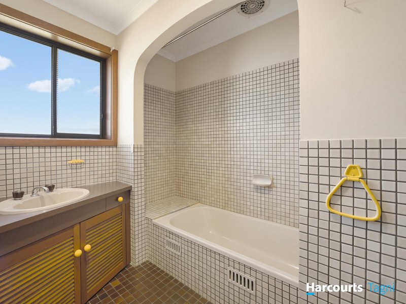 Photo - 48 Hamilton Crescent, Aberfoyle Park SA 5159 - Image 20