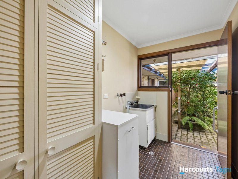 Photo - 48 Hamilton Crescent, Aberfoyle Park SA 5159 - Image 24
