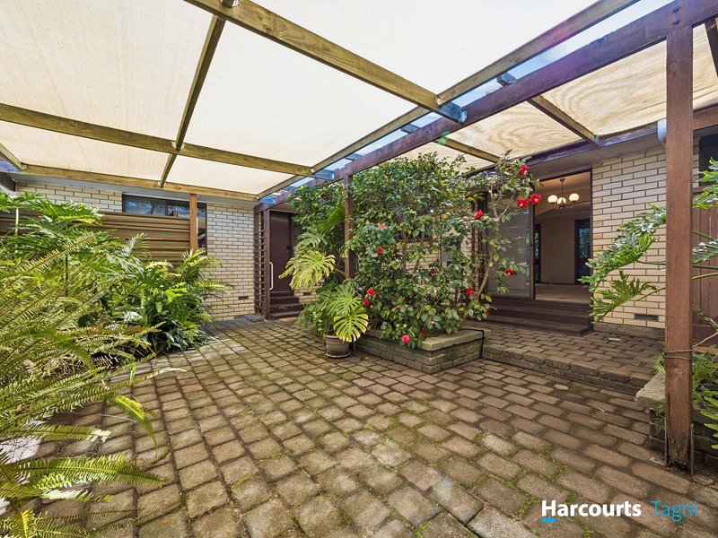 Photo - 48 Hamilton Crescent, Aberfoyle Park SA 5159 - Image 25