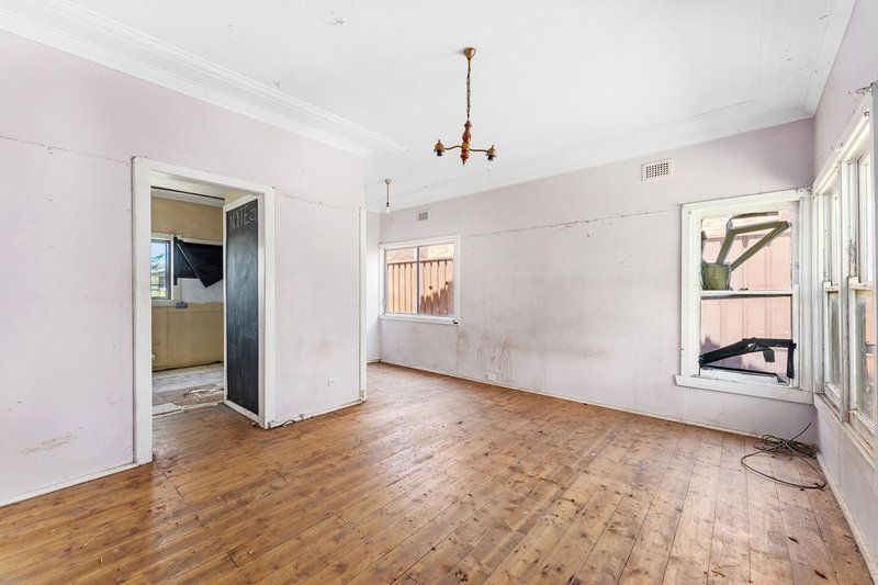 Photo - 48 Hampton Street, Croydon Park NSW 2133 - Image 2